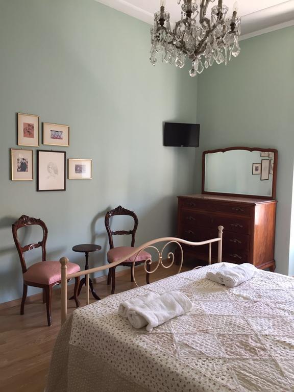 Affittacamere Del Viaggiatore Ancona Buitenkant foto